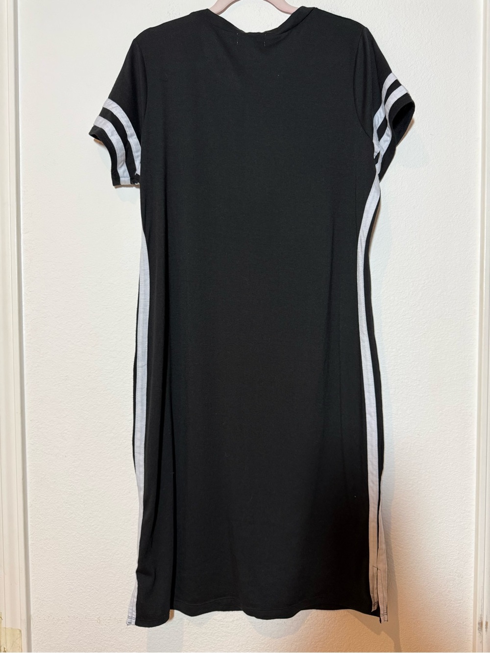 Derek Heart Black T-shirt Dress with White Side Stripes - Picture 7 of 9